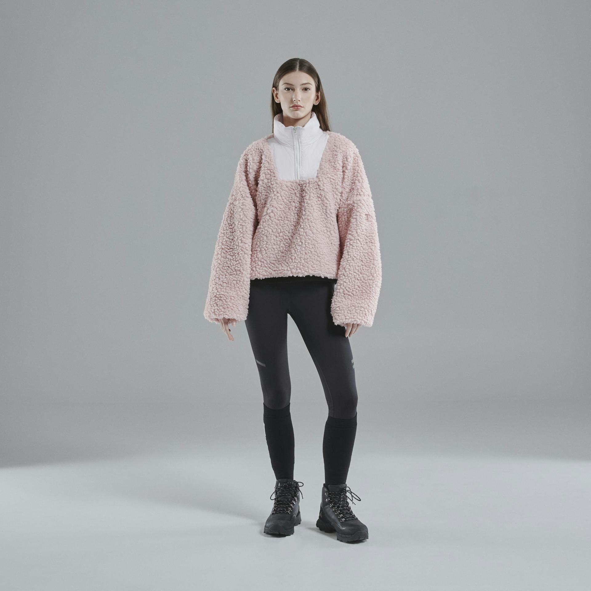 Varmahlid Shearling Zip Neck