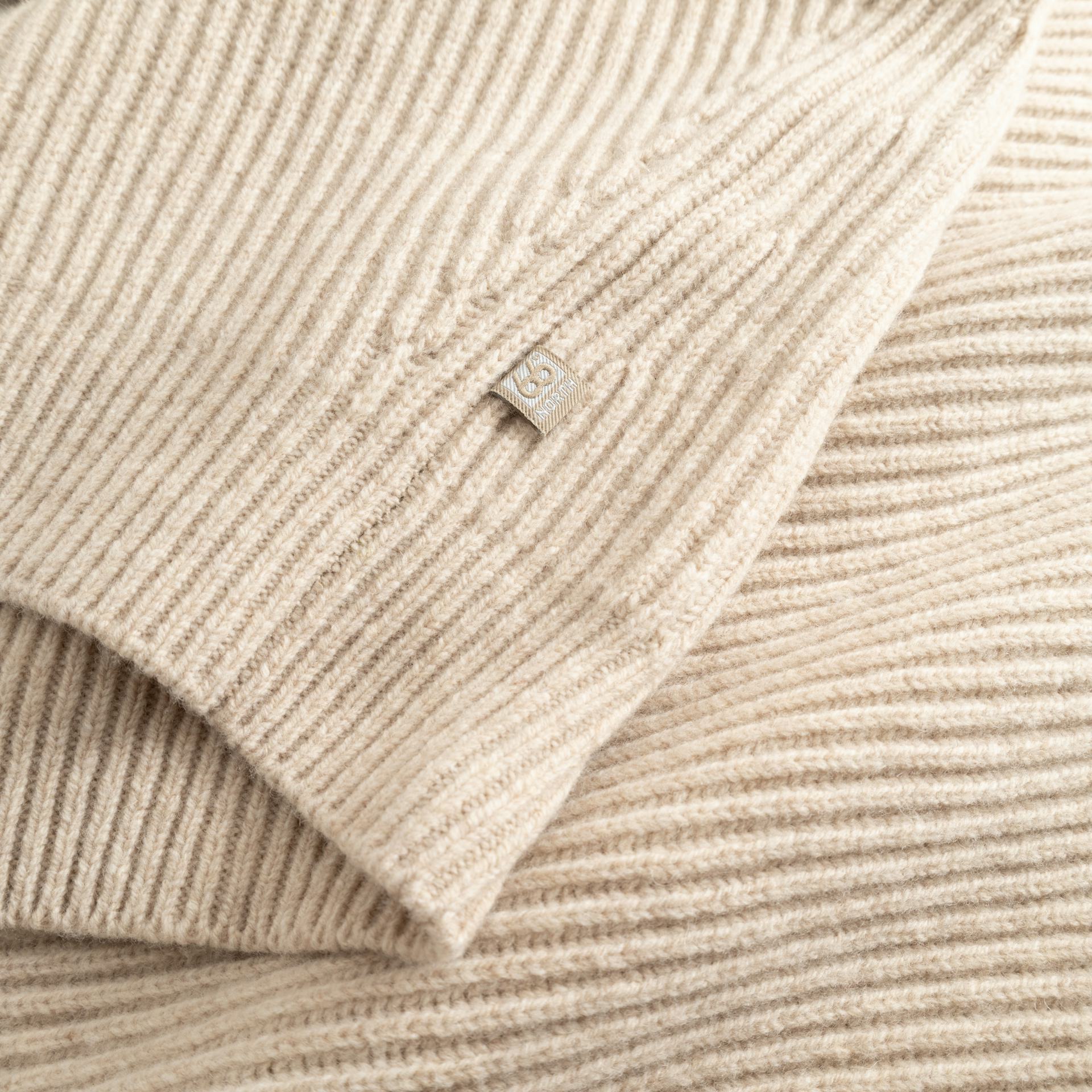 Vonarstræti Feather Gray